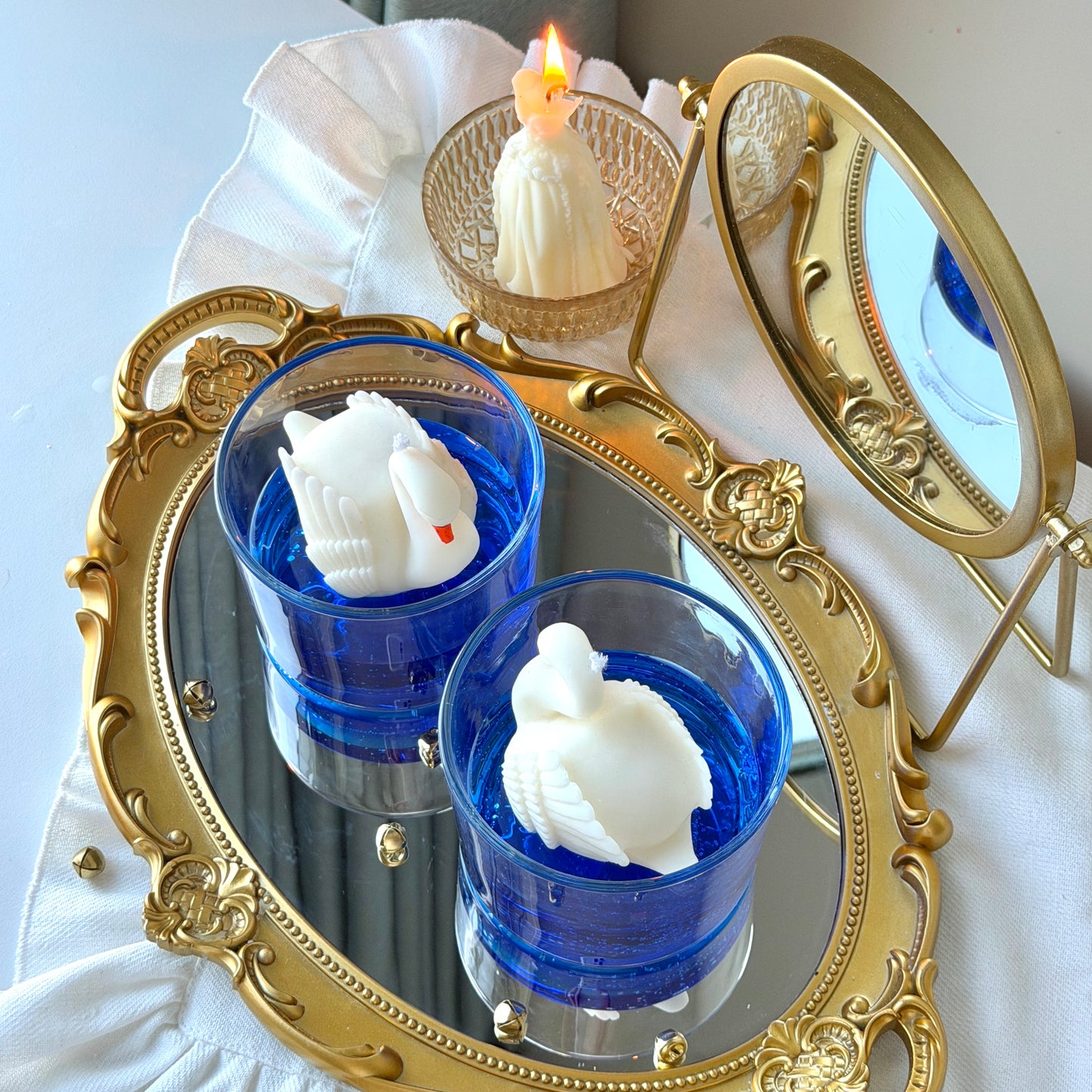 Swan lake candle