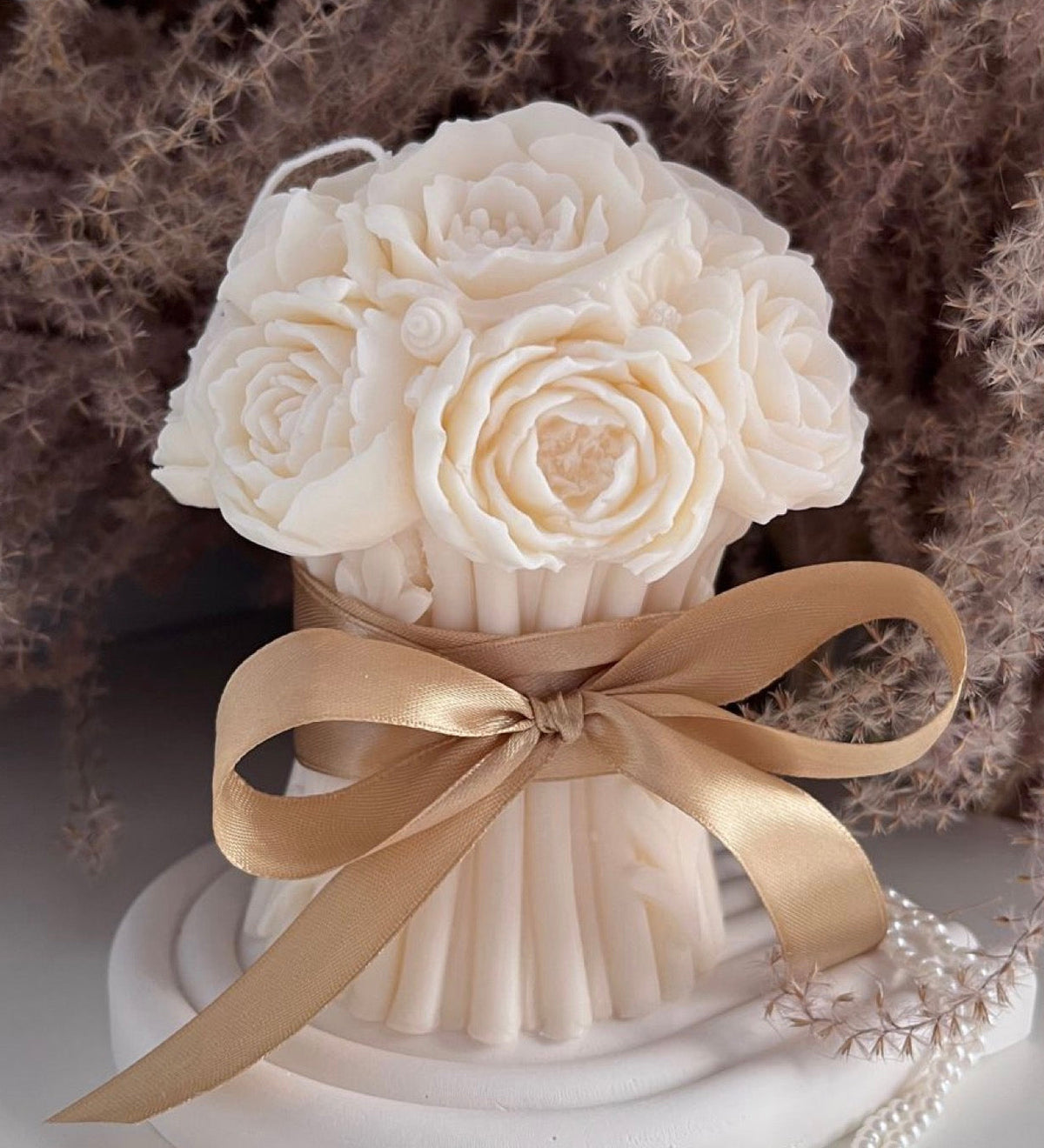 Rose bouquet candle