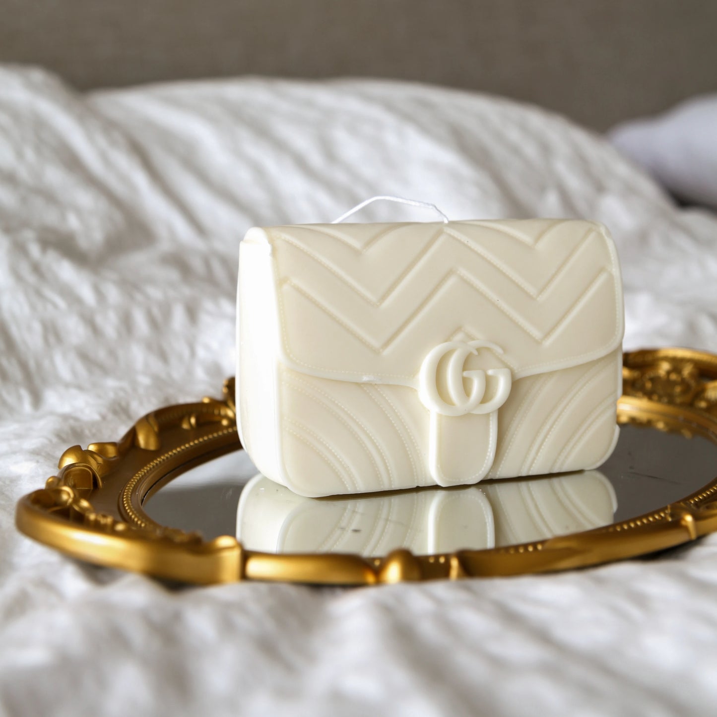 gucci bag candle